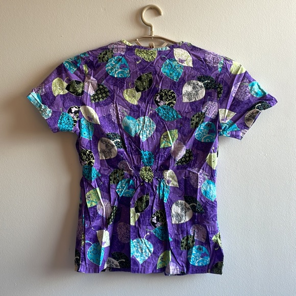 XS Purple Scrub Top - Picture 3 of 4
